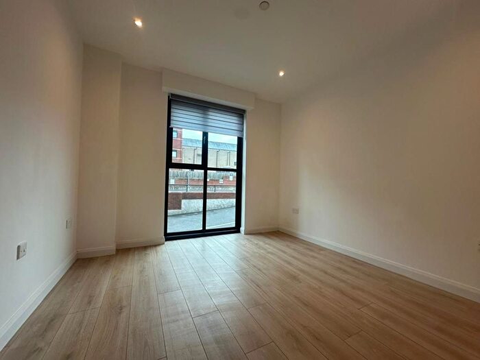 1 Bedroom Flat To Rent In Slough, Berkshire, SL1