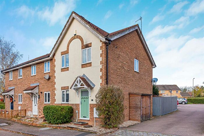 3 Bedroom End Of Terrace House For Sale In The Copse, Hertford, SG13
