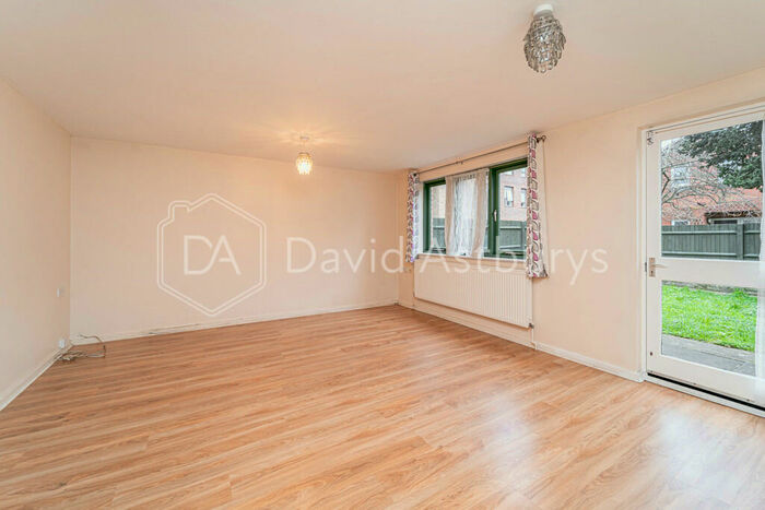 3 Bedroom End Of Terrace House To Rent In Miles Road, Hornsey, London, N8