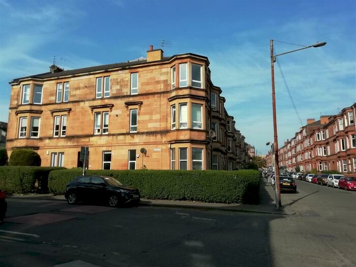 2 Bedroom Apartment To Rent In Ledard Road, Battlefield, Glasgow, G42