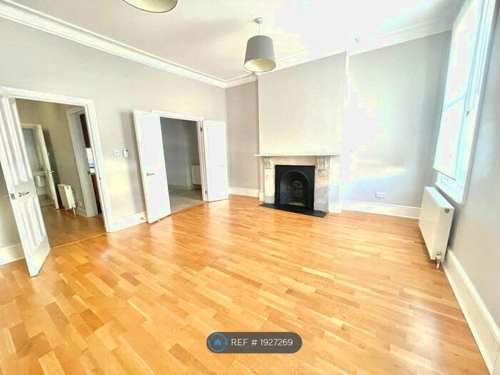 2 Bedroom Maisonette To Rent In Uxbridge Road, London, W12