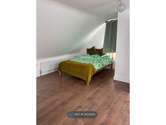 Studio To Rent In Harrow View, Harrow, HA1