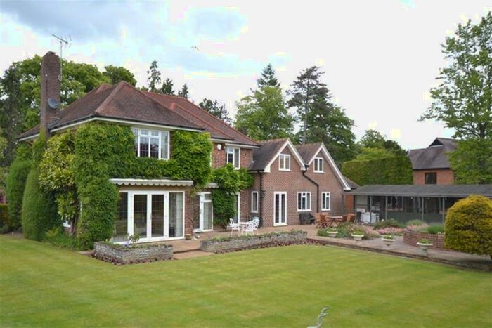 5 Bedroom Detached House To Rent In Kidmore End Road, Reading, RG4