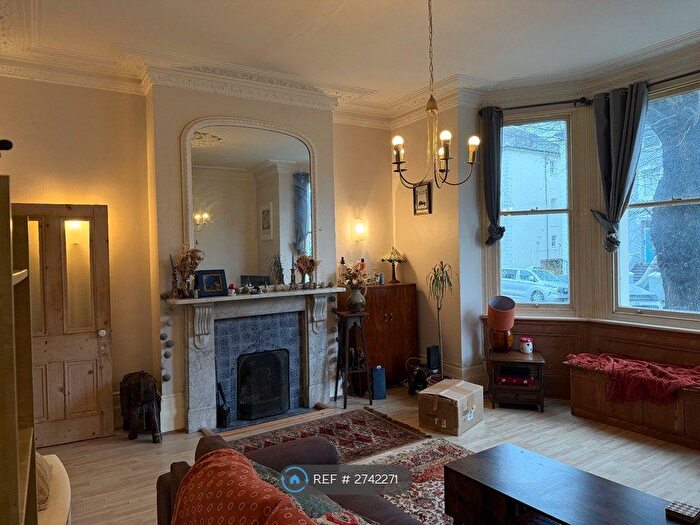 1 Bedroom Flat To Rent In Clarendon Villas, Hove, BN3