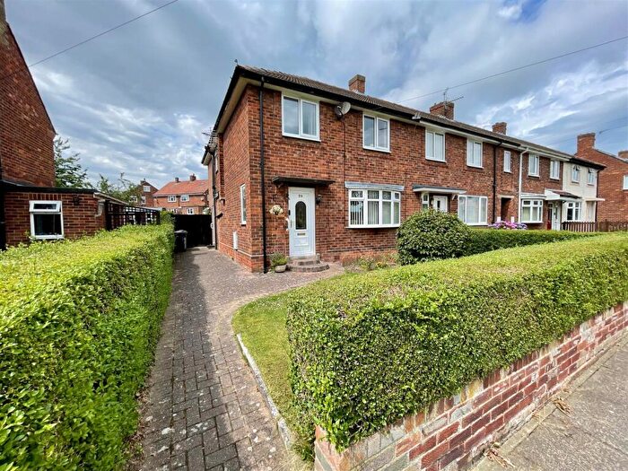 4 Bedroom Terraced House For Sale In Nickstream Lane, Darlington, DL3