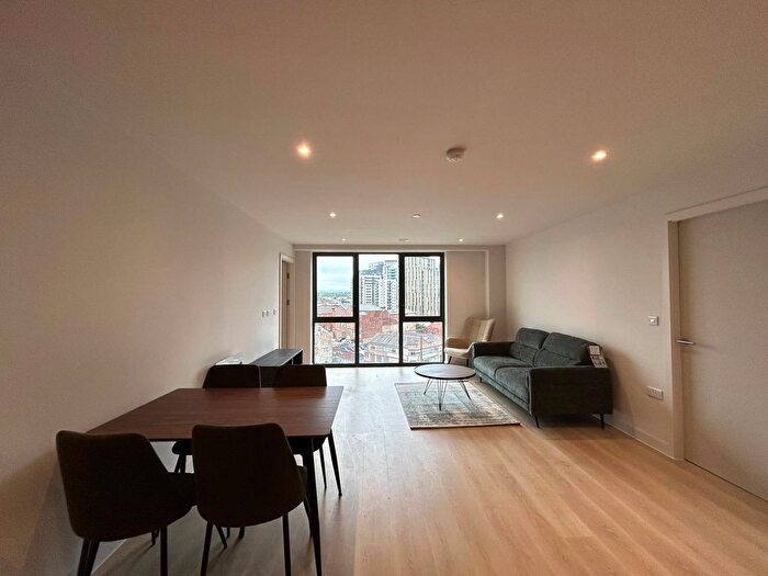 2 Bedroom Flat To Rent In Dutton Street, Manchester, M3