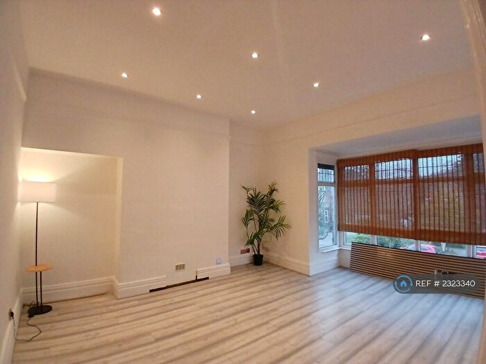 1 Bedroom Flat To Rent In Hymers Avenue, Hull, HU3