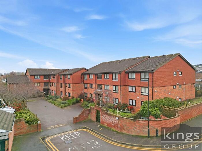 1 Bedroom Flat For Sale In Holmleigh Court, Glyn Road, EN3