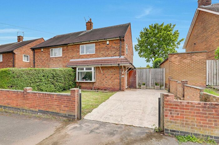 3 Bedroom Semi-Detached House For Sale In Belleville Drive, Nottingham, NG5