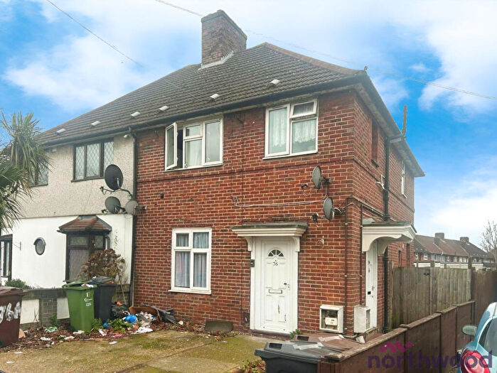 1 Bedroom Maisonette For Sale In Bennetts Castle Lane, Dagenham, RM8