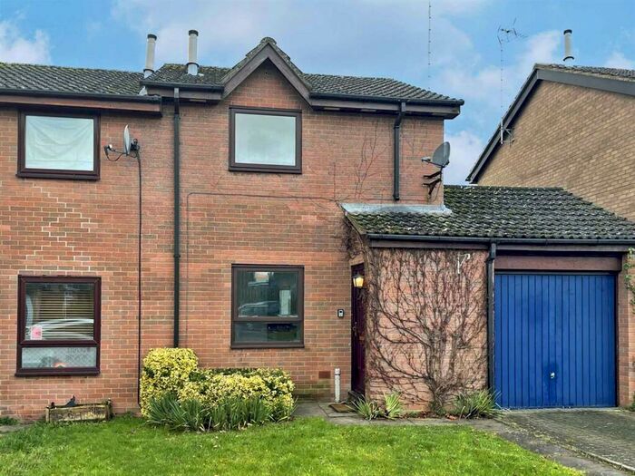 2 Bedroom Terraced House To Rent In Redcot Gardens, Stamford, PE9