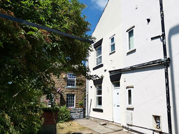 1 Bedroom Terraced House To Rent In Whitehall Road, Drighlington, BD11