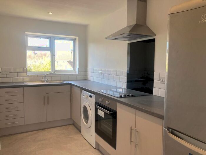 2 Bedroom Flat To Rent In Roosevelt Road, Long Hanborough, OX29