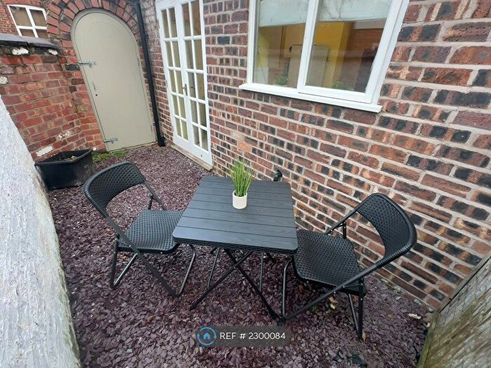 2 Bedroom End Of Terrace House To Rent In Chiswick Road, Manchester, M20