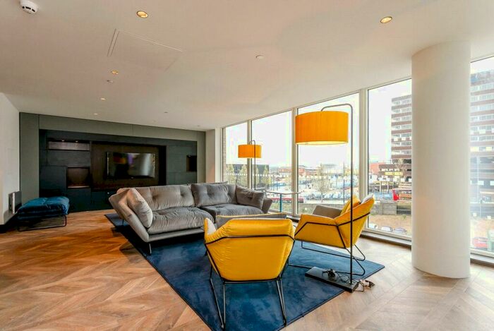 1 Bedroom Apartment To Rent In Exchange Square, The Priory Queensway, Birmingham, B4