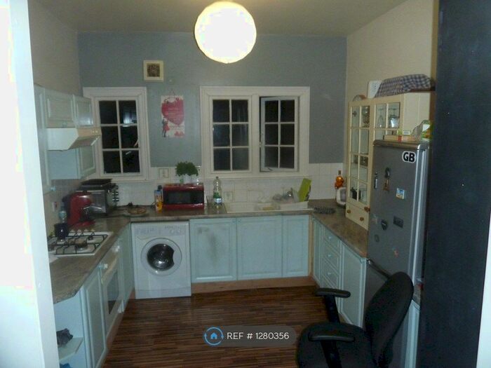 1 Bedroom Flat To Rent In Ratcliffe Road, Leicester LE2