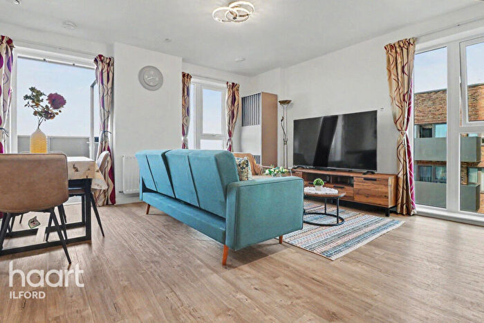 2 Bedroom Apartment To Rent In Teal Road, Ilford, IG3
