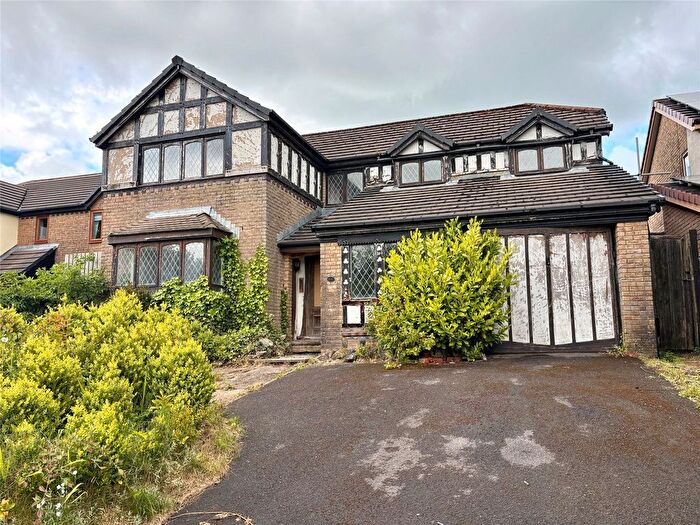4 Bedroom Detached House For Sale In Applecross Drive, Burnley, Lancashire, BB10