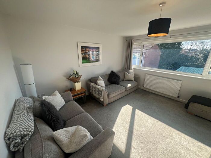 3 Bedroom Flat To Rent In Bishops Close, Whitchurch, Cardiff, CF14