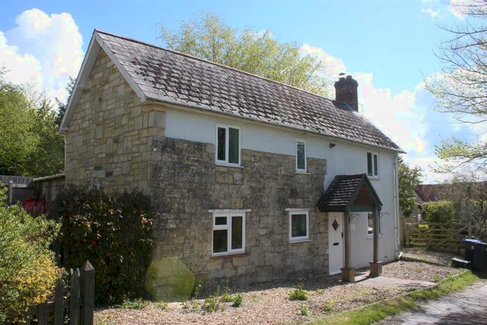 2 Bedroom Cottage To Rent In Chilmark - Off Becketts Lane, SP3