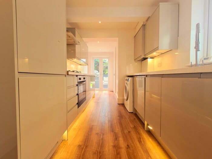 3 Bedroom House To Rent In Babbacombe Road, Bromley, BR1