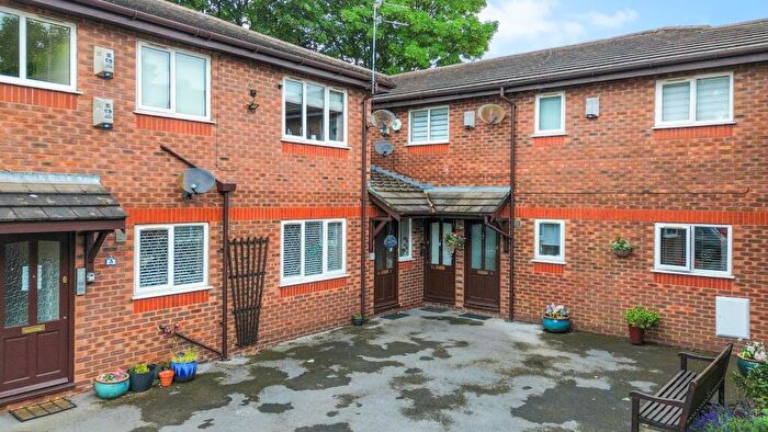 2 Bedroom Flat For Sale In St. James Road, Prescot, L34