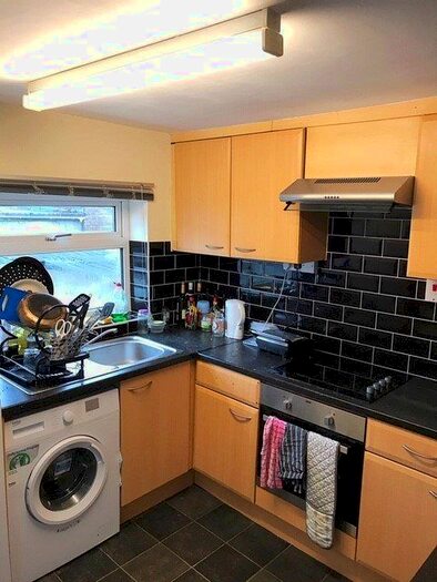 4 Bedroom Property To Rent In Rhondda Street, Mount Pleaseant, Swansea, SA1