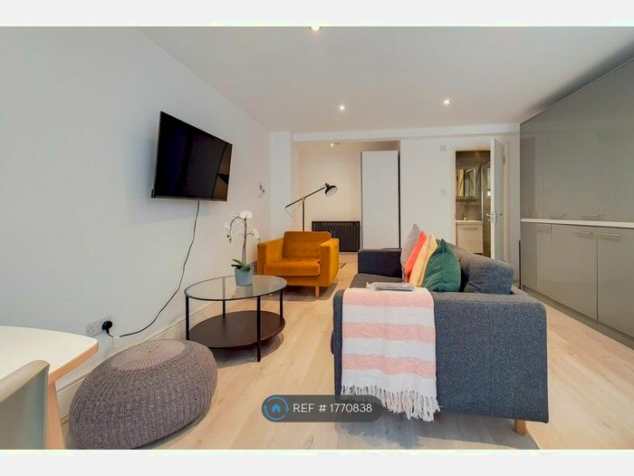 Studio To Rent In Gloucester Place, London, NW1