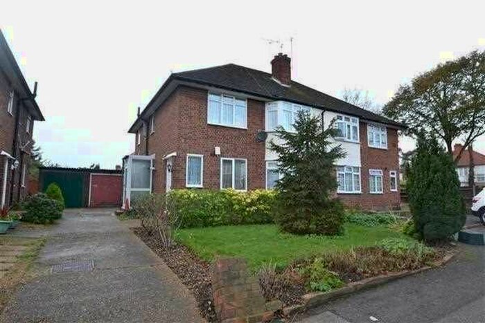 2 Bedroom Maisonette To Rent In The Vale, Feltham, TW14