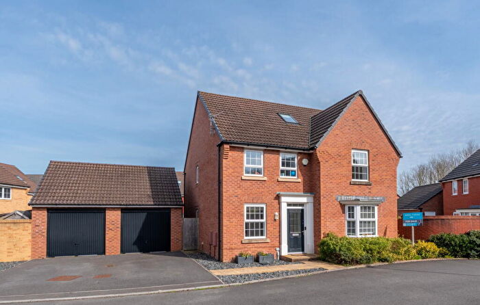 5 Bedroom Detached House For Sale In Chaffinch Avenue, Keynsham, Bristol, BS31