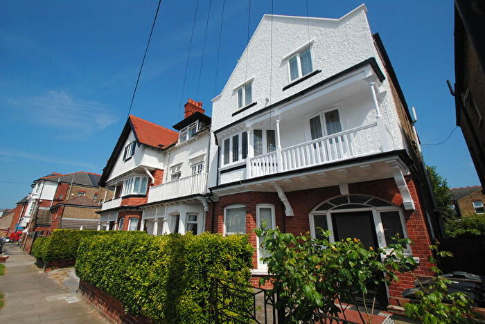 2 Bedroom Flat To Rent In Flat, Crawford Gardens, CT9