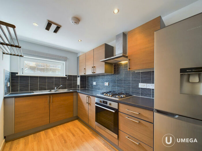 2 Bedroom Flat To Rent In Colonsay View, Granton, Edinburgh, EH5