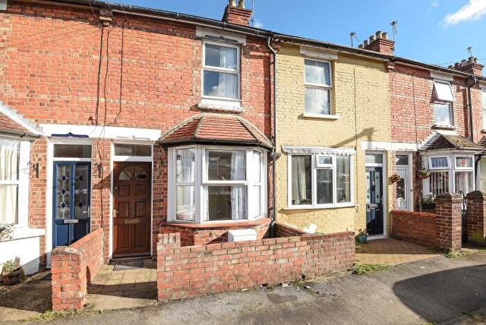 3 Bedroom Terraced House To Rent In Connaught Road, Newbury, RG14