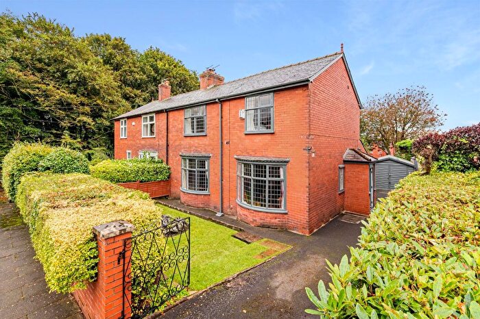 3 Bedroom Semi-Detached House For Sale In Westcliffe Road, Bolton, BL1