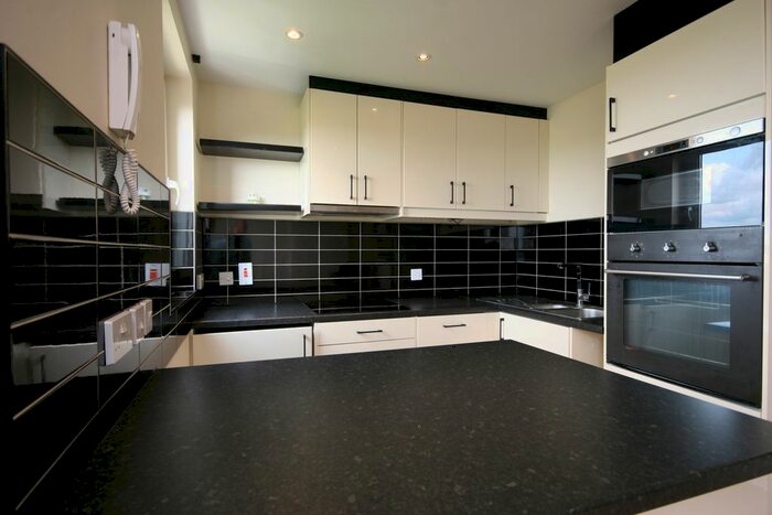 1 Bedroom Studio To Rent In Porchester Mead, Beckenham, BR3