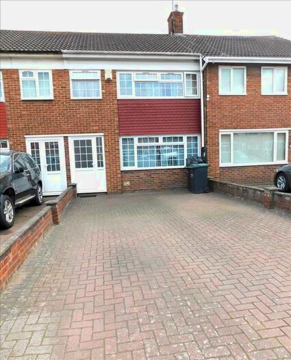 4 Bedroom Terraced House To Rent In Beaumont Drive, Gravesend, DA11