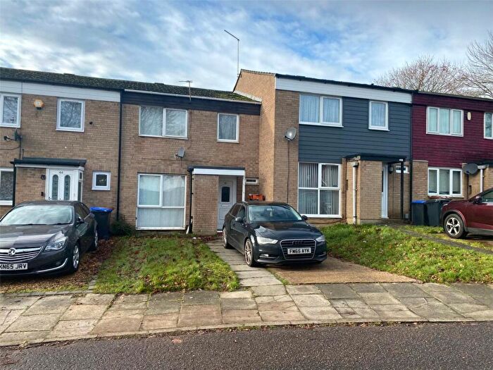3 Bedroom Terraced House For Sale In Entwood Drive, Northampton, Northamptonshire, NN3