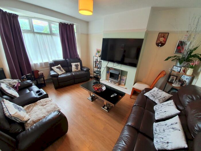 3 Bedroom House To Rent In Monks Park Avenue, Bristol, BS7