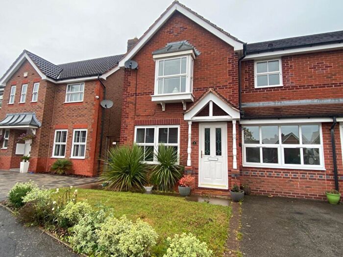 3 Bedroom House To Rent In Ash Walk, Sutton Coldfield., B76