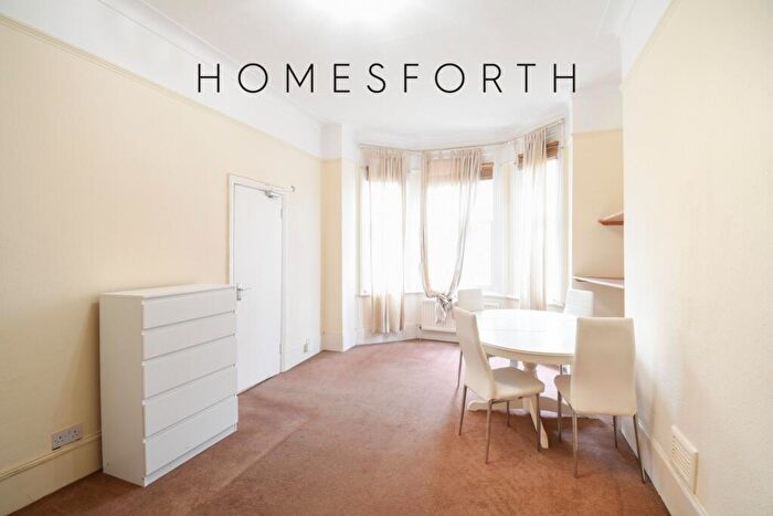 2 Bedroom Flat To Rent In Goldhurst Terrace, South Hampstead, NW6