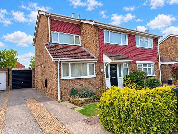 3 Bedroom Semi Detached House For Sale In Wilsheres Road, Biggleswade, SG18