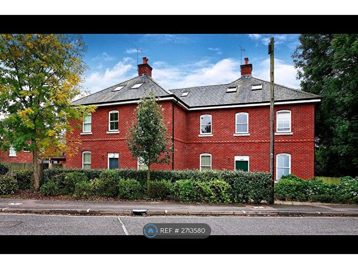 3 Bedroom Flat To Rent In St. Catherines Court, Winchester, SO23