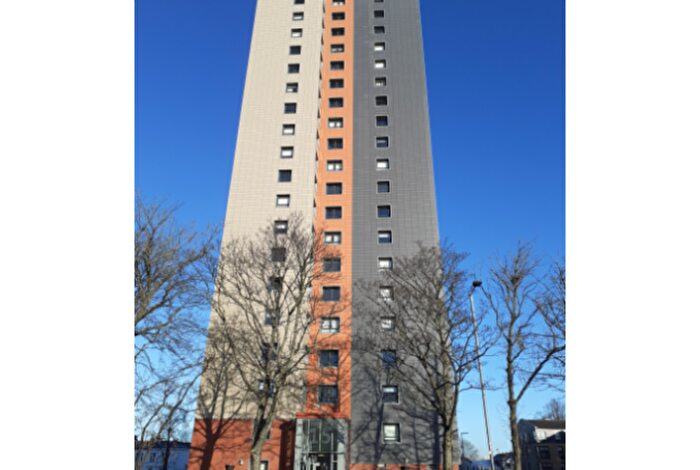 2 Bedroom Flat To Rent In , Ibroxholm Oval, G51