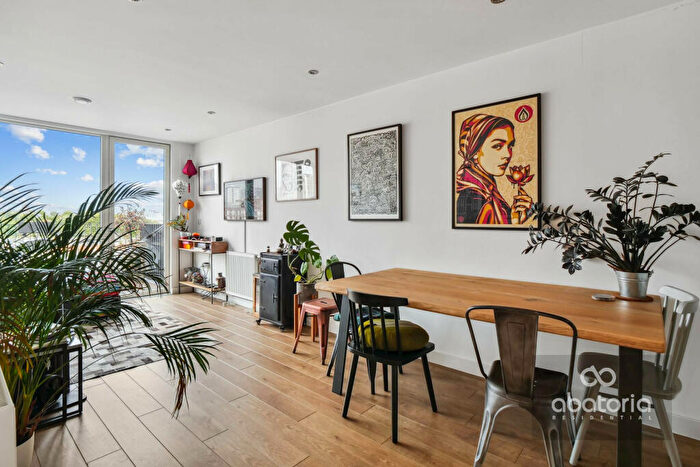 1 Bedroom Apartment To Rent In Staith Court, Nicholson Square, London, E3