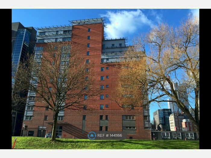 3 Bedroom Flat To Rent In Princess Street, Manchester, M1