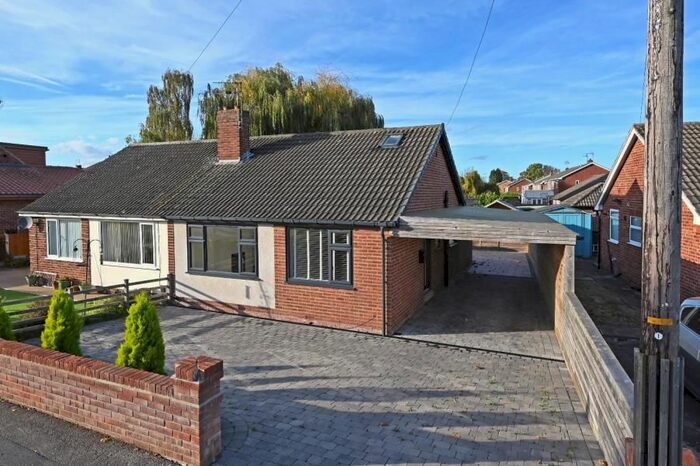 3 Bedroom Semi-Detached Bungalow To Rent In Kirkdale Road, Osbaldwick, York, YO10