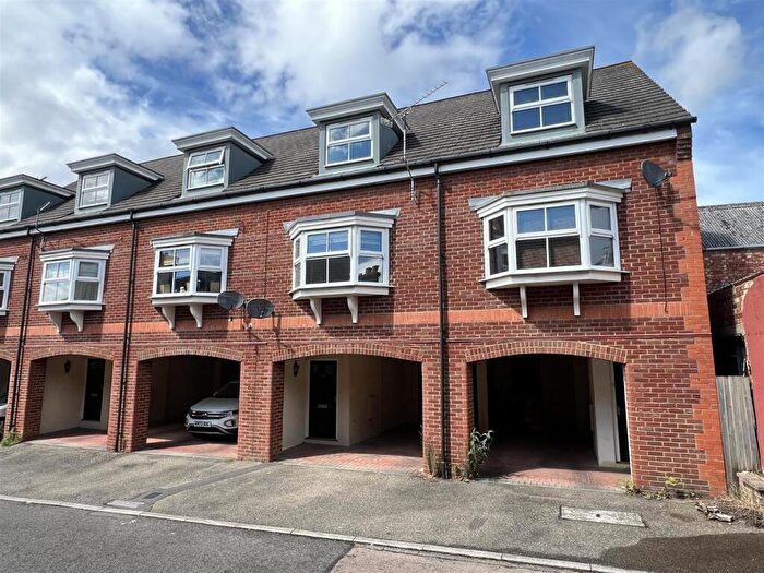 2 Bedroom Terraced House To Rent In Thrift Street, Wollaston, NN29