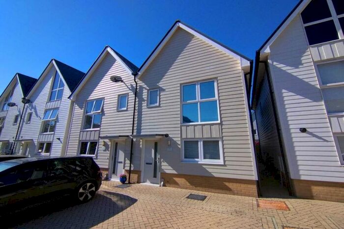 2 Bedroom Semi-Detached House To Rent In Trinity Drive, Folkestone, CT19