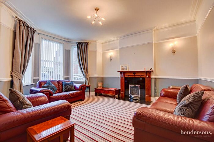 4 Bedroom Villa To Rent In Ocean Road, Whitby, YO21