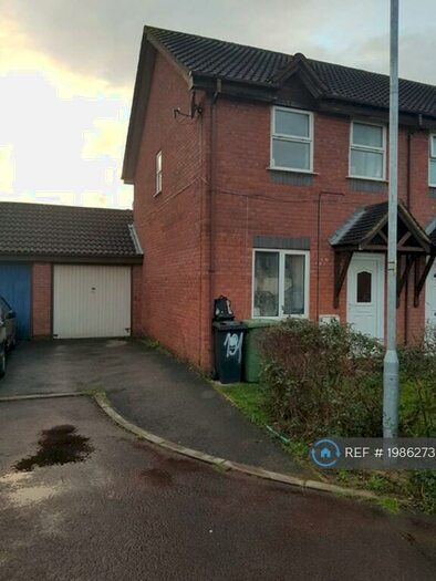 2 Bedroom Semi-Detached House To Rent In Ormonds Close, Bristol, BS32